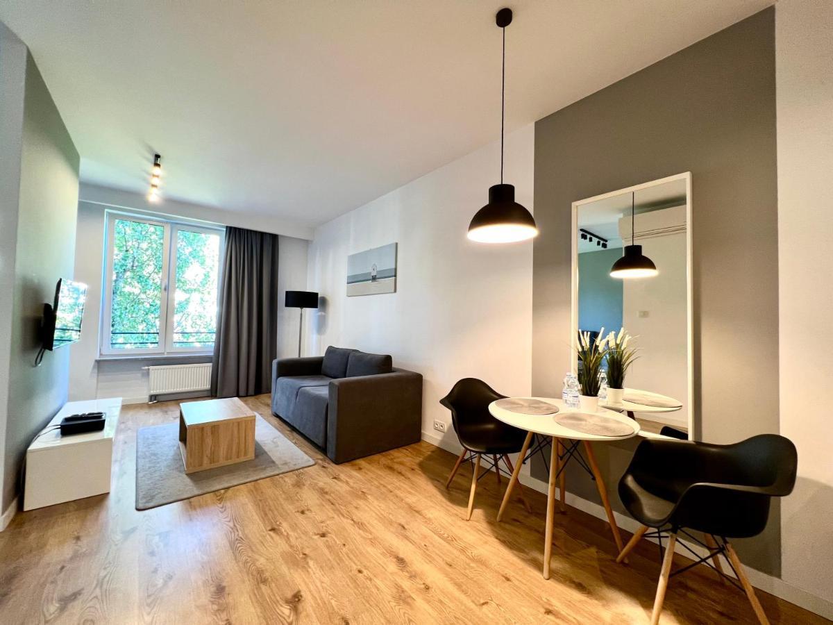 K22 Large Apart Slawinska 509 Varsovia Exterior foto