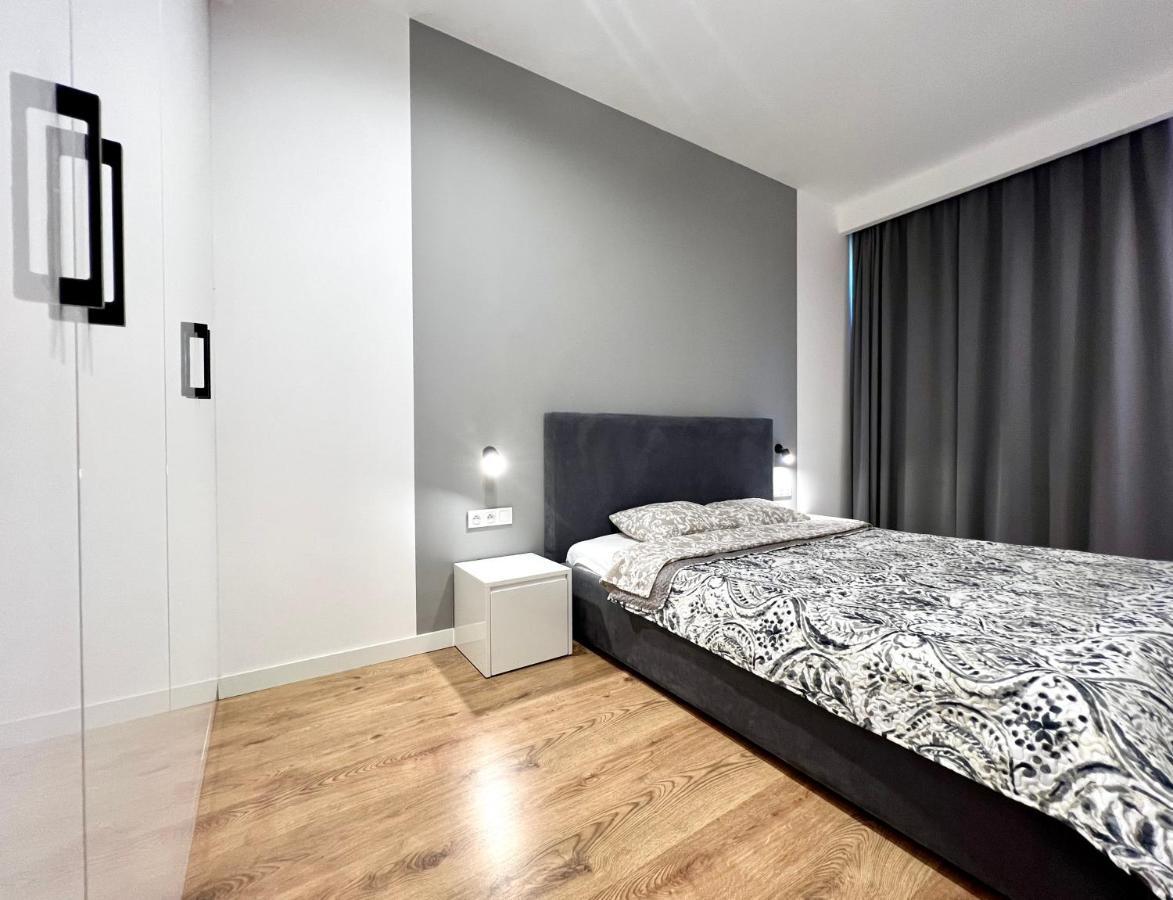 K22 Large Apart Slawinska 509 Varsovia Exterior foto